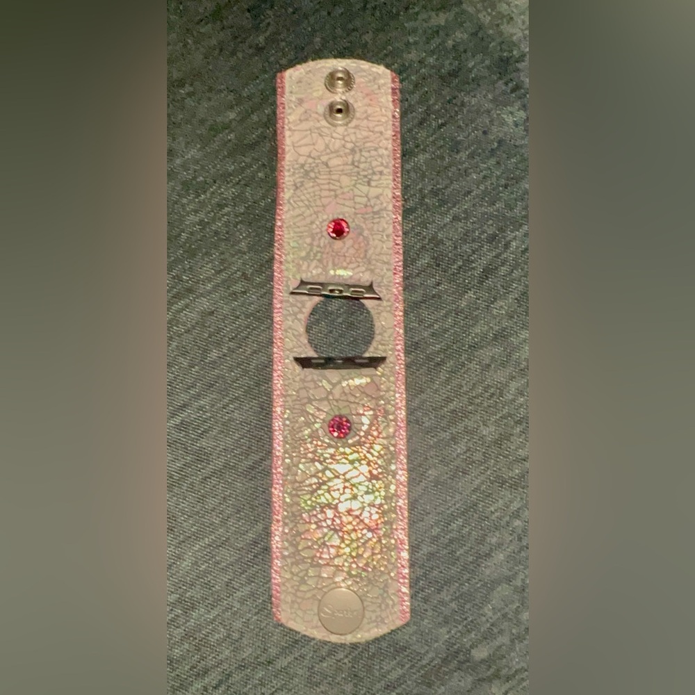 Silver vetro cuff on bubblegum pink leather cuff Apple watch band